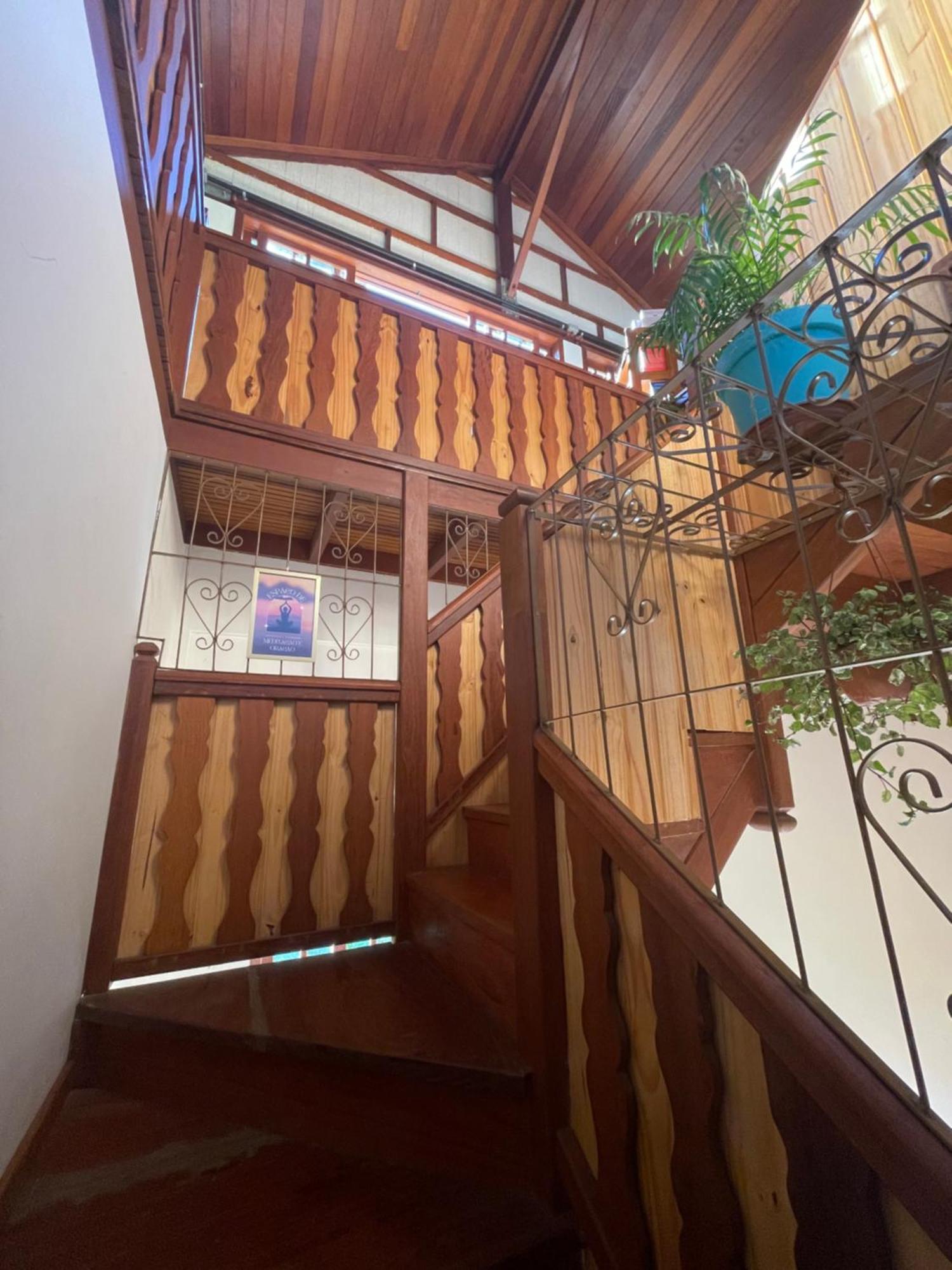Casa Flores - Lumiar 民宿 *